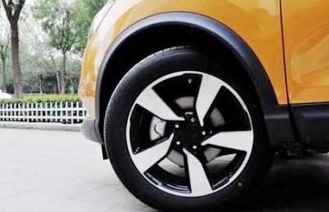 Which is better for car 17 inch or 18 inch wheels? What kind of car is it suitable for?