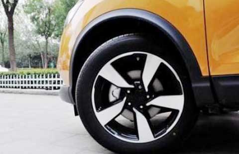 Which is better for car 17 inch or 18 inch wheels? What kind of car is it suitable for?